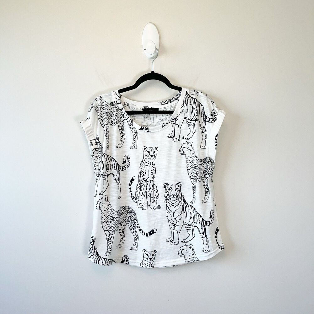 Jane and Delancey Tiger And Cheetah Print T-Shirt Top White Safari Size Medium